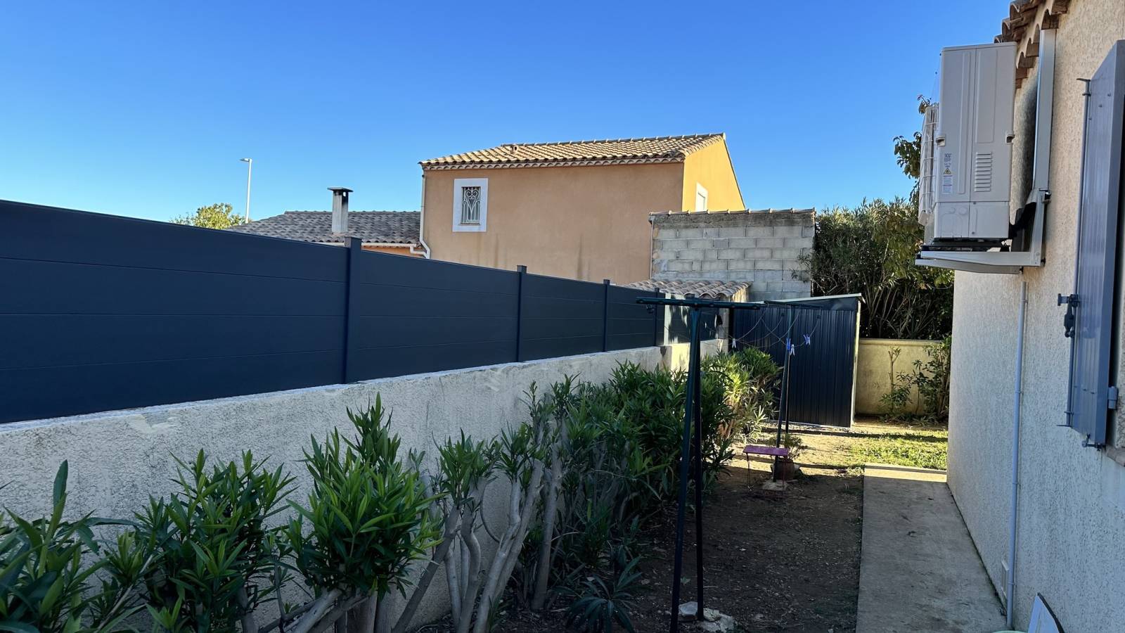 Clôture en aluminium sur mesure gris anthracite Ral 7016