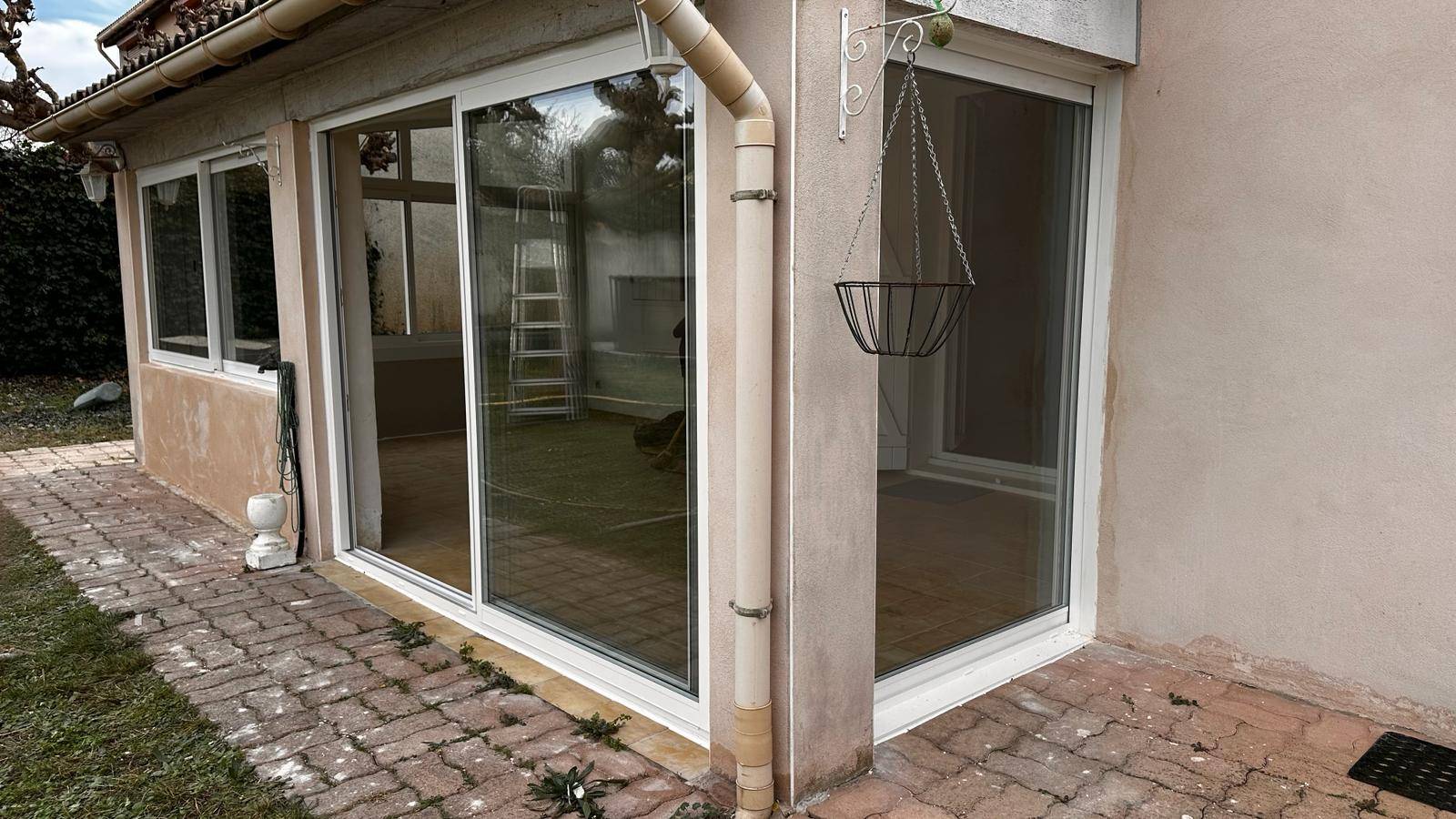 Devis pour installation de fenetre en aluminium double vitrage près de Nîmes