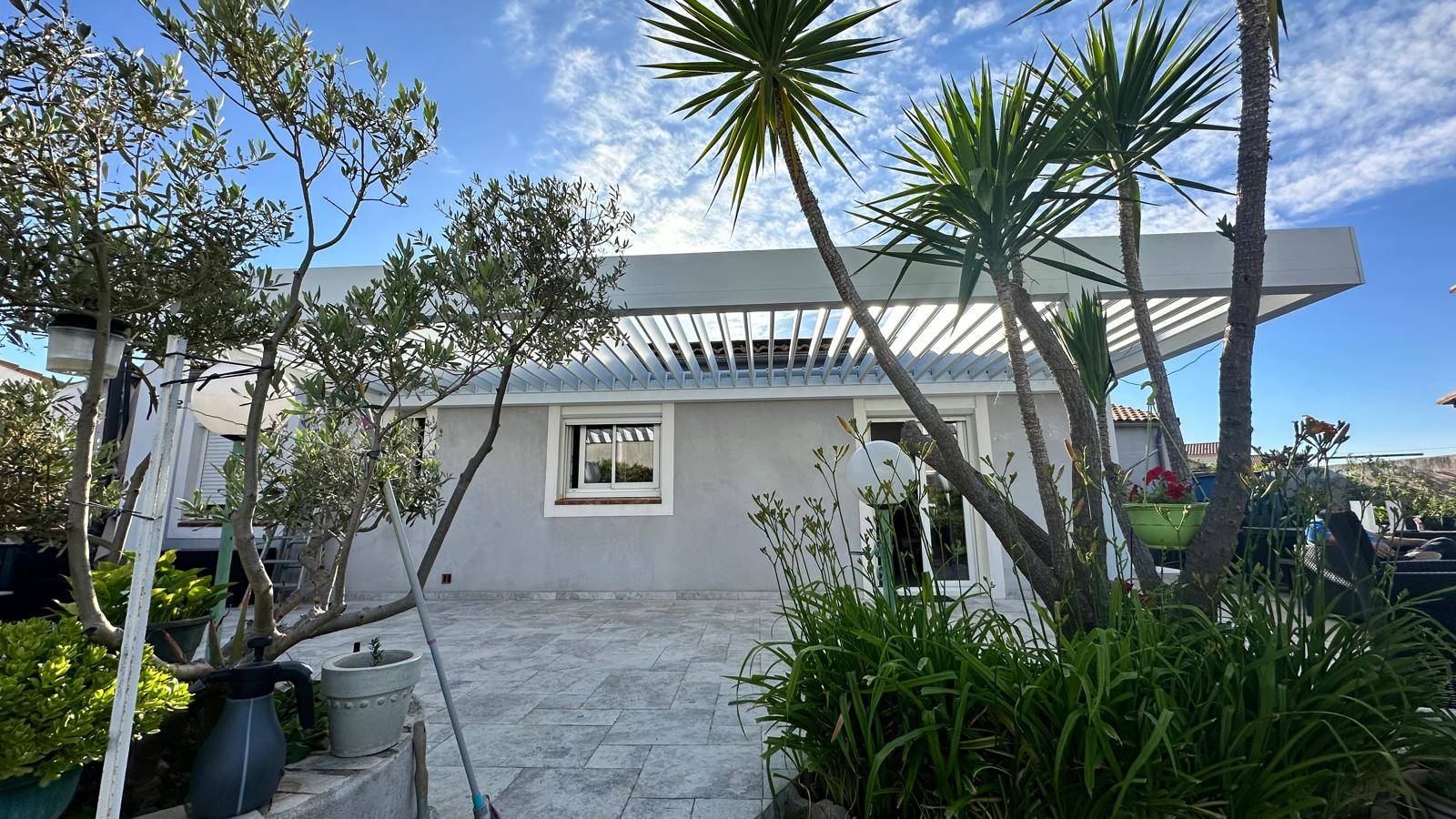 Comment intégrer un pergola bioclimatique chez moi ?