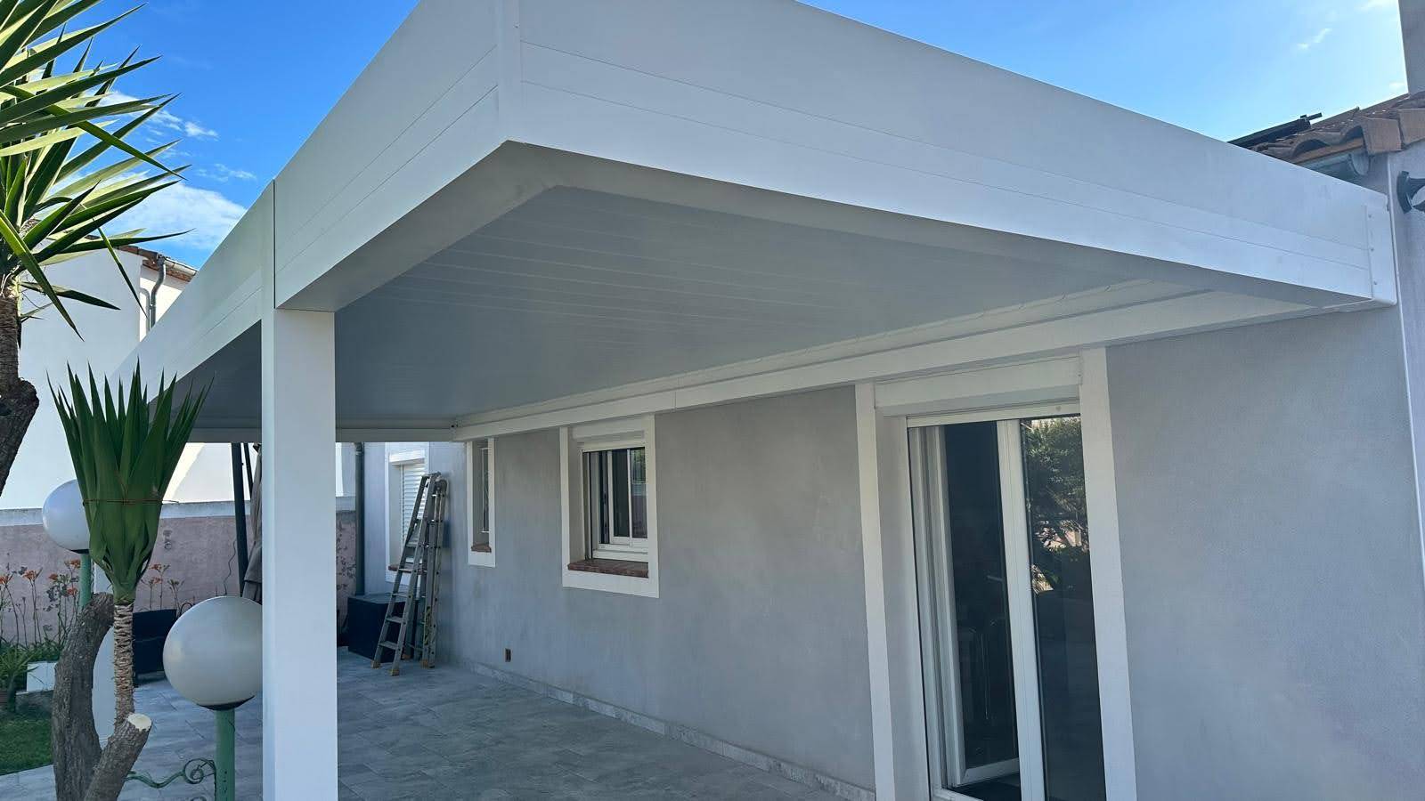 Quels sont les avantages des pergolas bioclimatiques ?