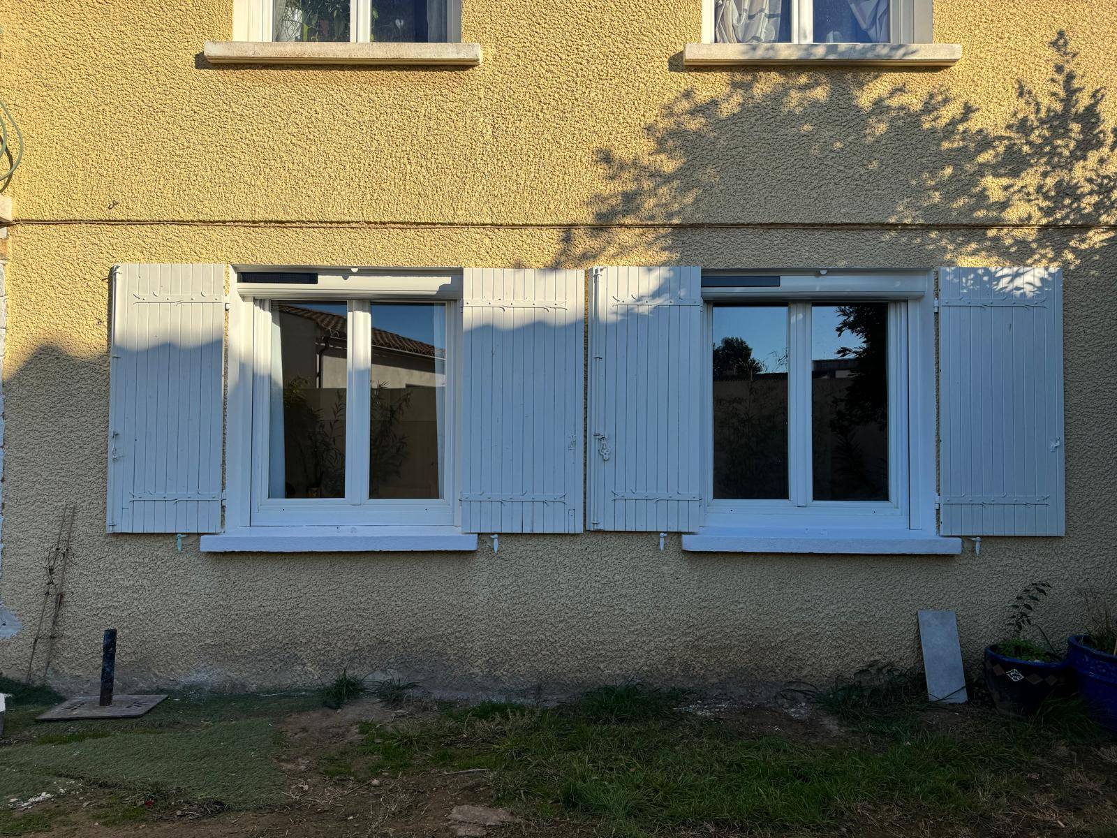 Installation de volet roulant electrique solaire à Nimes (30)