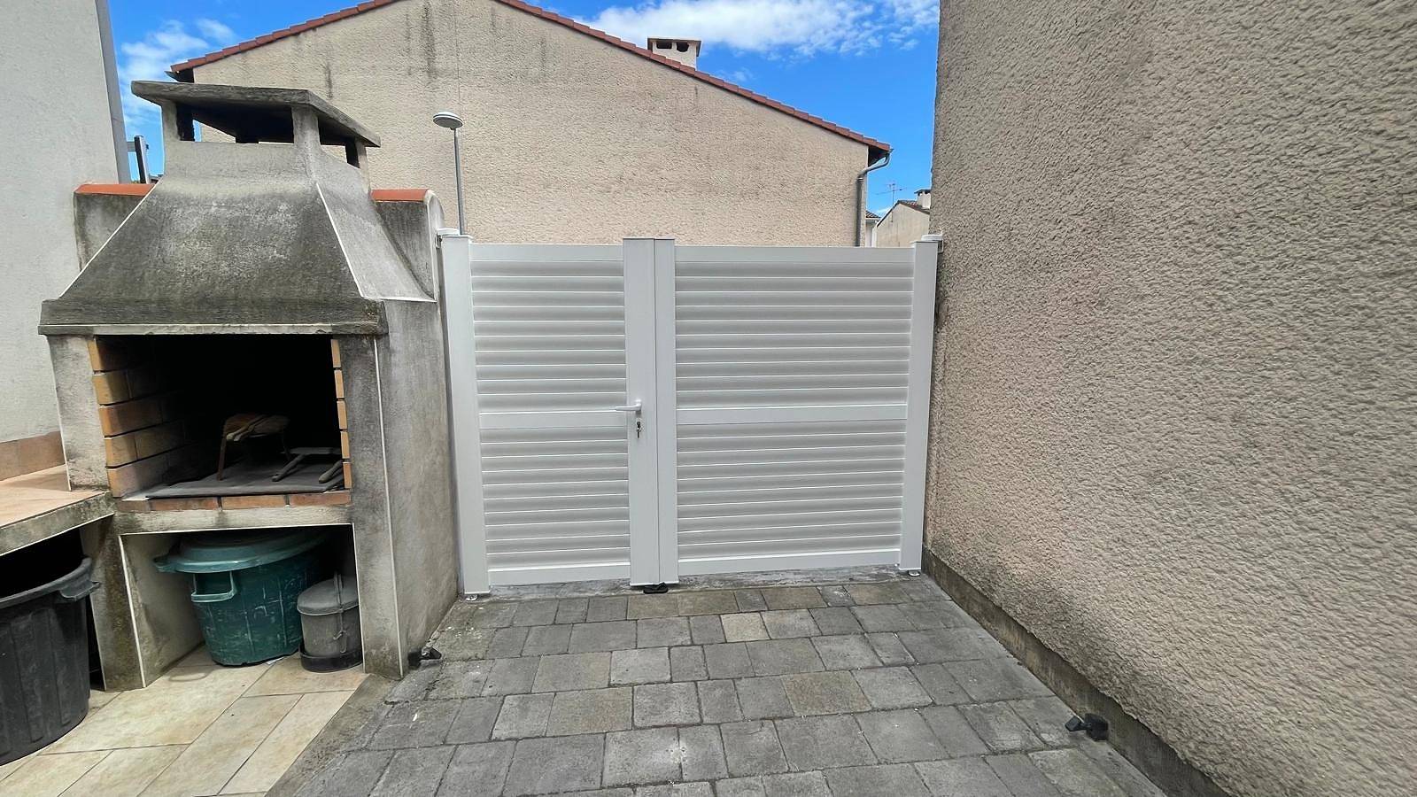 Portail ajouré en alu