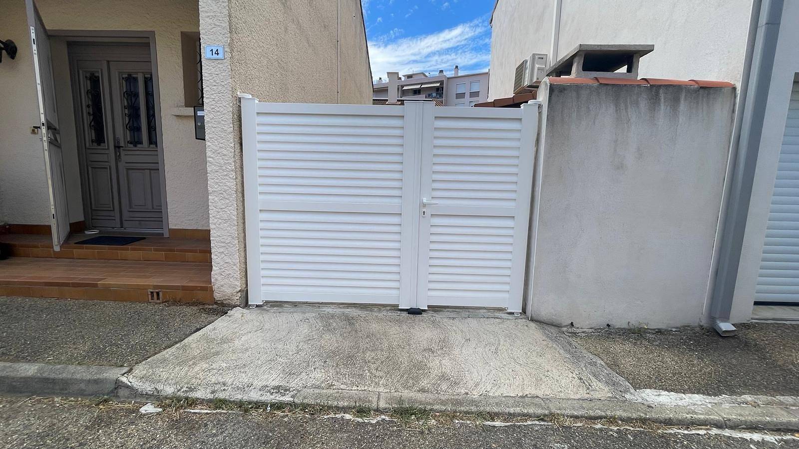 Portail en alu à mandule