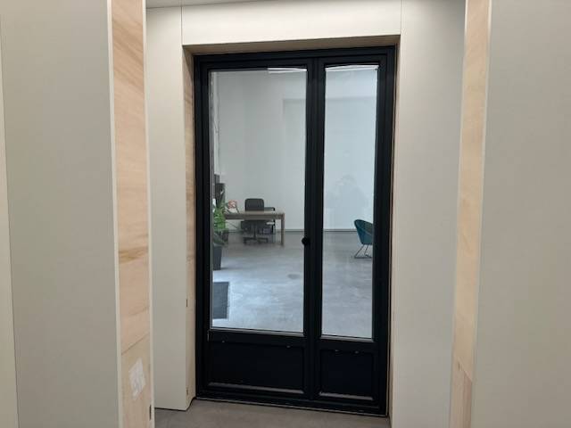 Porte fenetre en PVC gris anthracite RAL 7016 près de CAISSARGUES