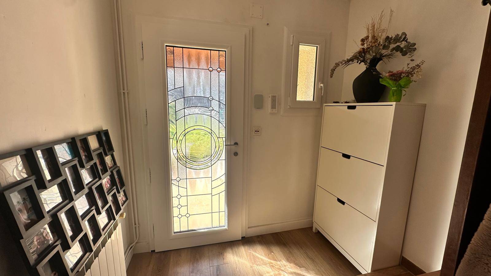 Vente et pose de porte d'entrée alu sur mesure autour de Nimes