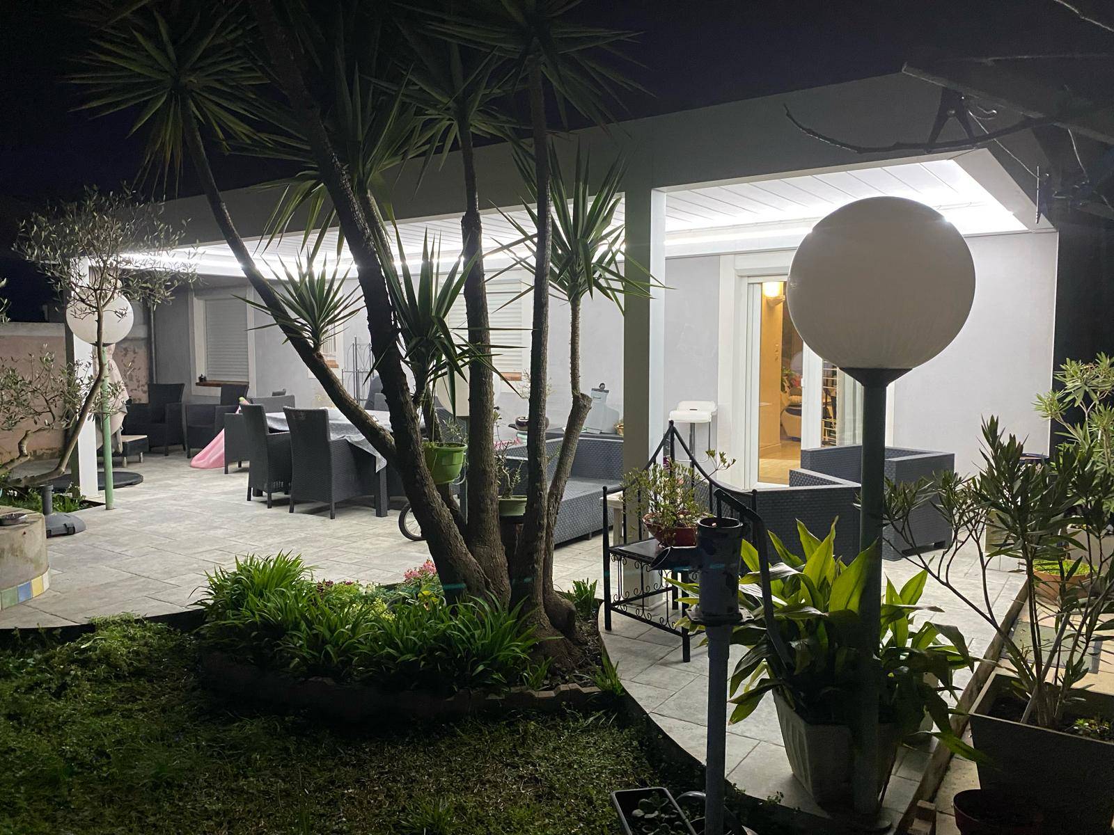 Pergola adossée avec led intégré