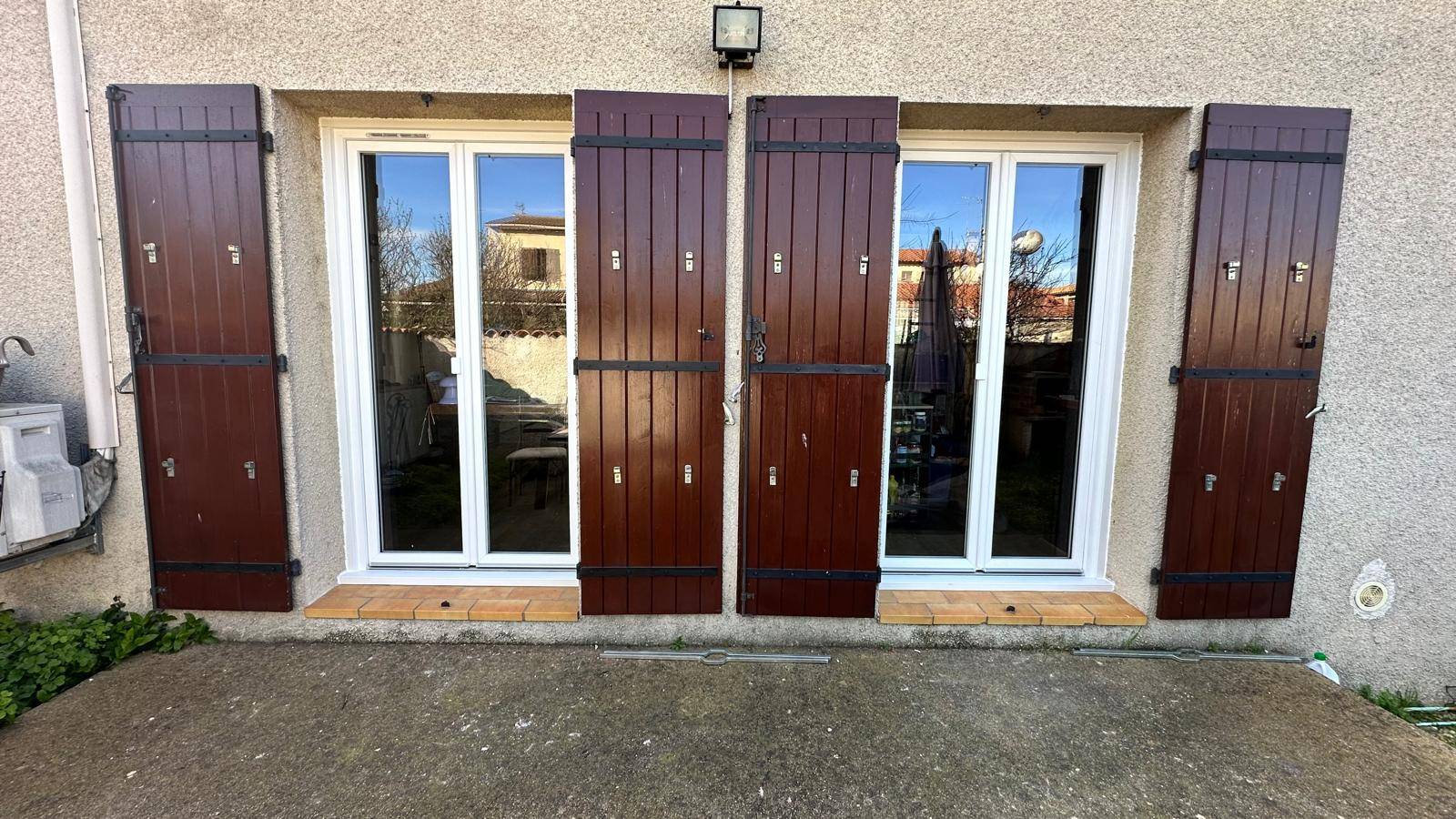 Porte fenêtre pvc sur mesure à Nîmes