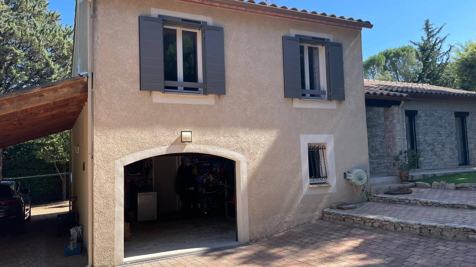 Porte de garage sectionnelle - Caissargues