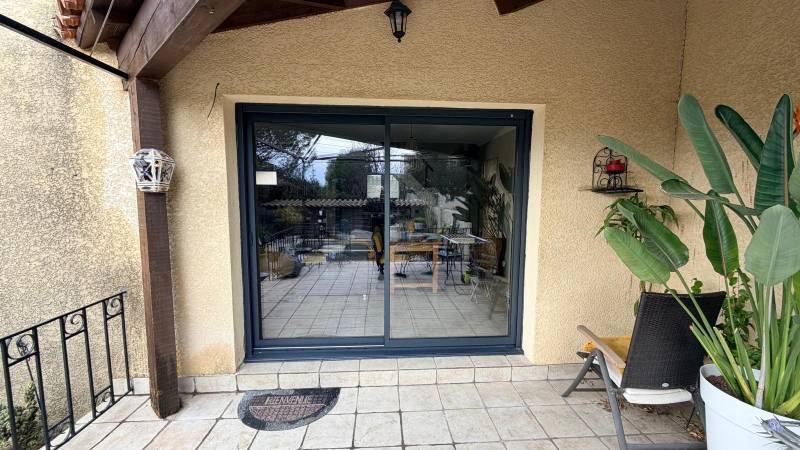 Baie vitrée coulissante en Alu à Calvisson (30)