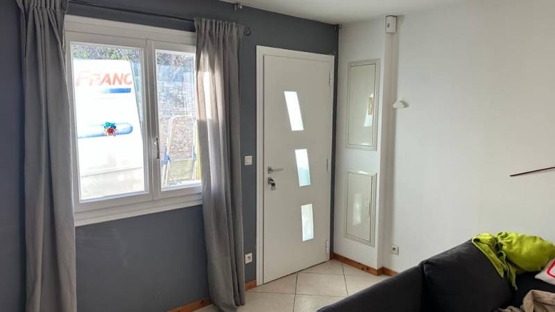 Porte d'entrée aluminium contemporaine blanche 